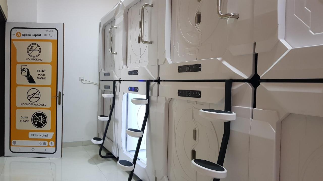Apollo Capsule Hotel Енде Екстер'єр фото